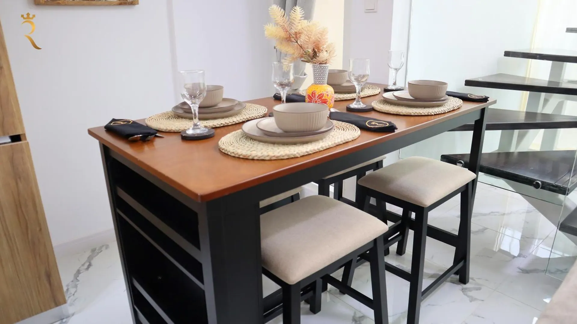 Aurora Your 2Br Duplex Transit Apartment In Masdar City Abu Dhabi