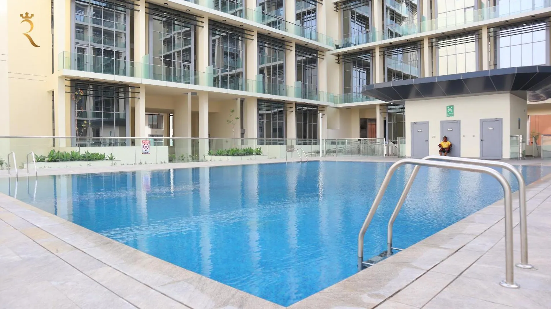 Aurora Your 2Br Duplex Transit Apartment In Masdar City Abú Dhabí